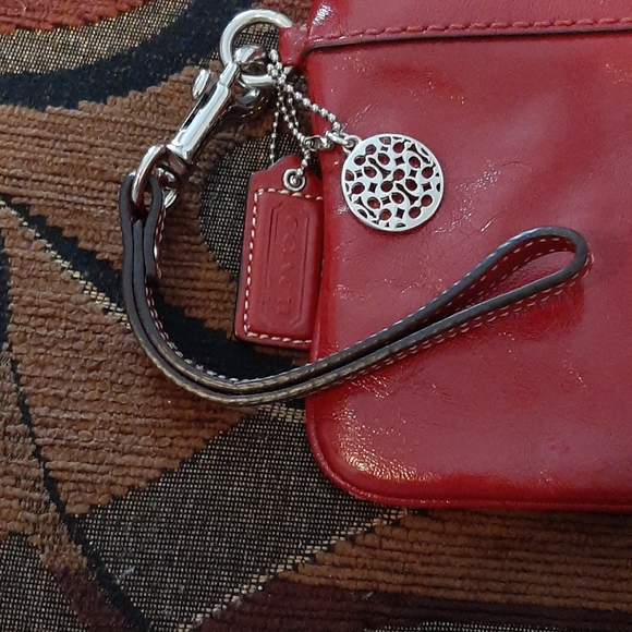 Coach clutch/ large wristlet - Picture 3 of 5